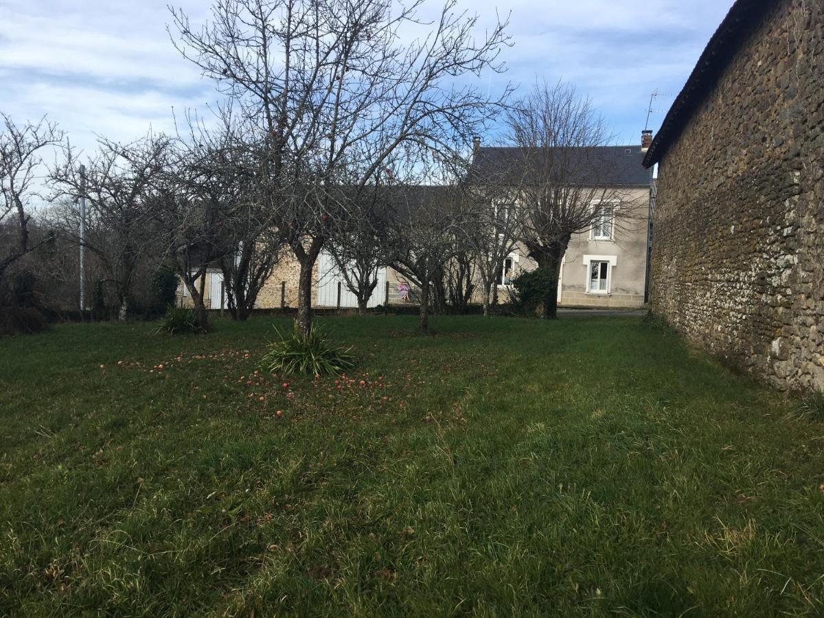 Bed and Breakfast La Mirabelle Saint-Pierre-de-Fursac Экстерьер фото