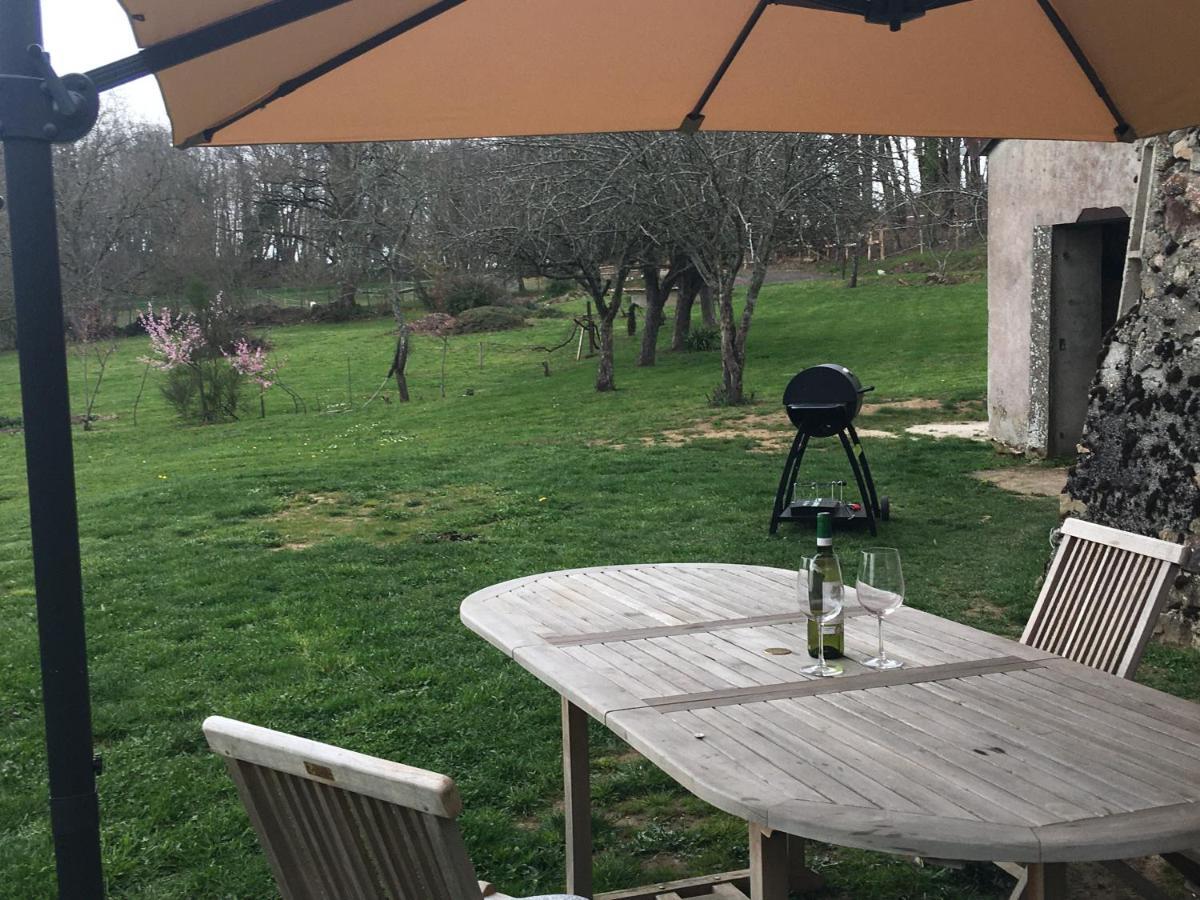Bed and Breakfast La Mirabelle Saint-Pierre-de-Fursac Экстерьер фото